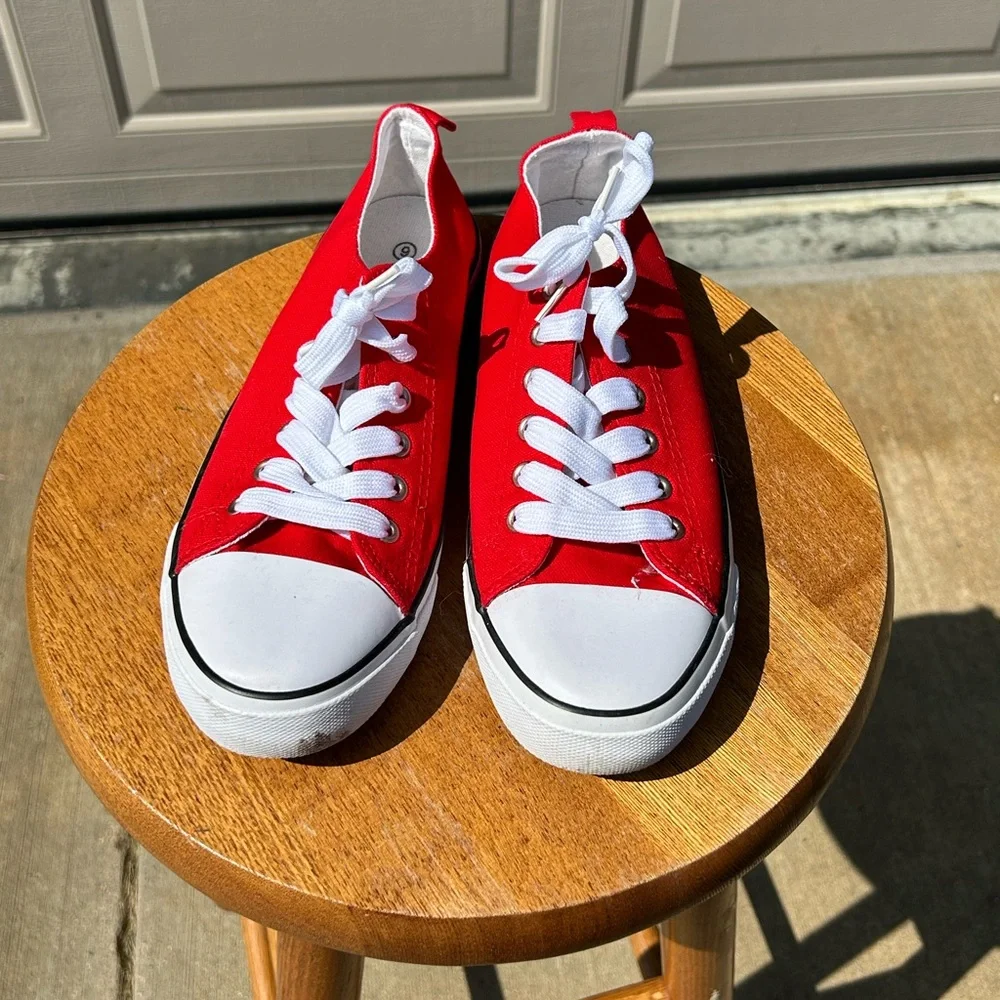 Red sneakers size 9 women’s - Picture 1 of 8